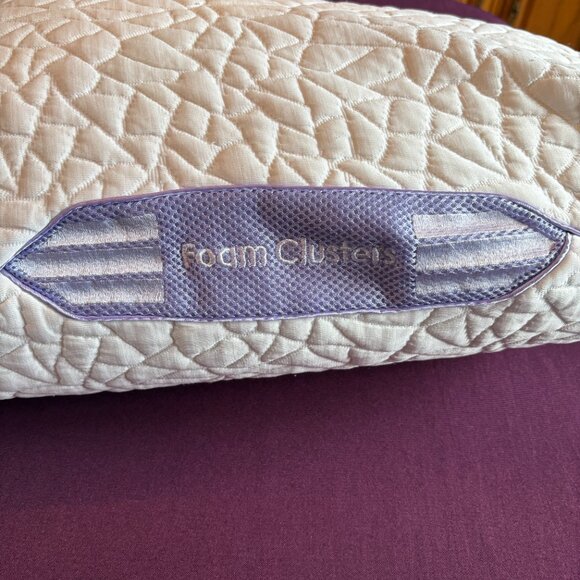 Therm-A-Sleep Snow Queen Memory Foam Clusters Pillow – Standard Size - Picture 2 of 7